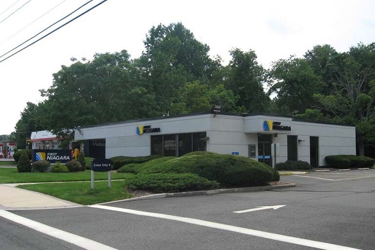 More Photos Of 219 S Main St, New City Bank For Sale