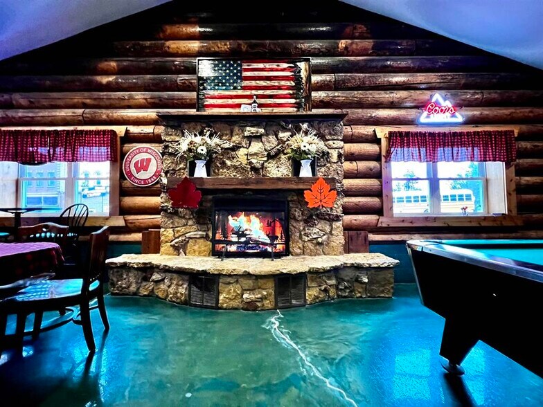 More Photos Of 307 Main St, Hollandale Restaurant For Sale