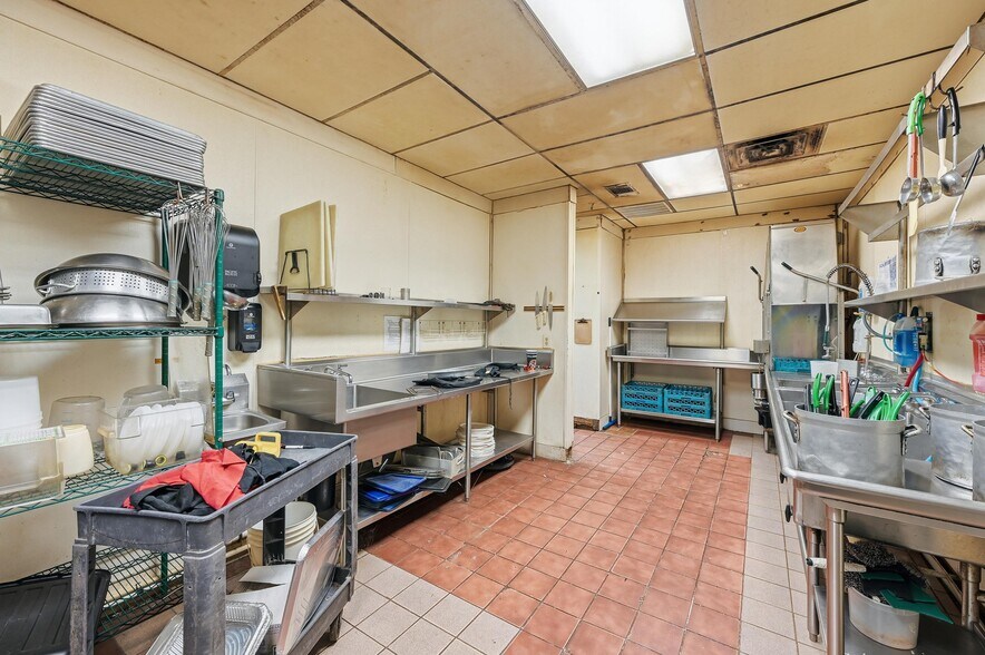 More Photos Of 565 W Bedford Euless Rd, Hurst Restaurant For Sale