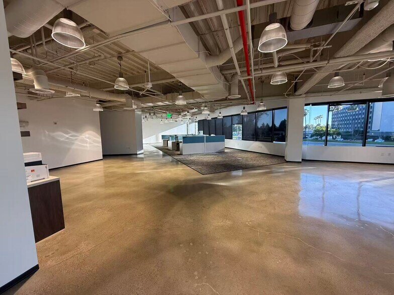 More Photos Of 4590 MacArthur Blvd, Newport Beach Office For Lease