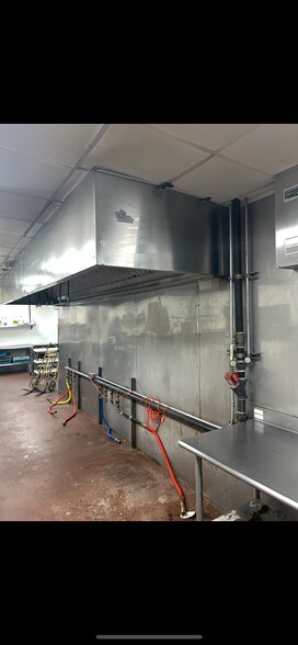 More Photos Of 139 W Shawnee St, Muskogee General Retail For Lease