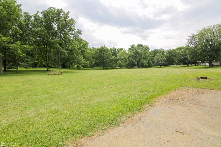 More Photos Of 3305 Municipal Dr, Whitehall Apartments For Sale