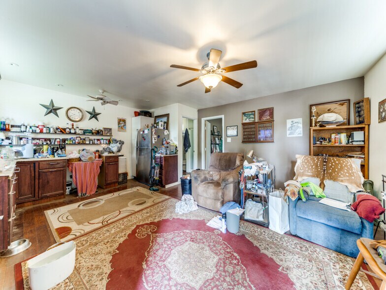 More Photos Of 40175 Interstate 10 W, Boerne Industrial For Sale