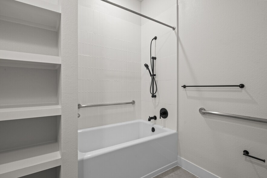 More Photos Of 760 Airport Blvd, Austin Apartments For Lease