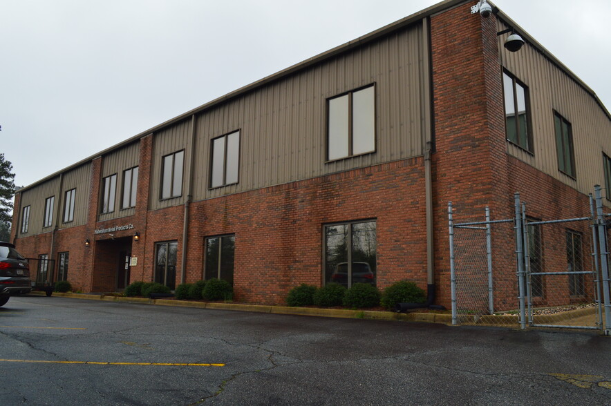 Primary Photo Of 264 Stapleton Rd, Cornelia Distribution For Lease