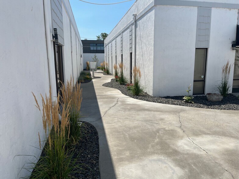 More Photos Of 320 N Johnson St, Kennewick Office For Sale
