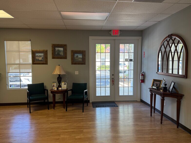 More Photos Of 12342 Tamiami Trl, Naples Office For Lease
