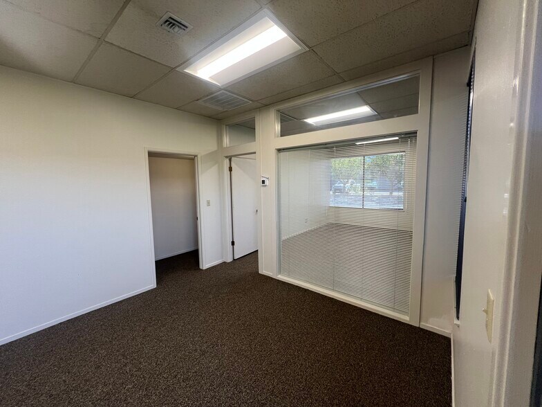 More Photos Of 117-121 Paul Dr, San Rafael Medical For Lease