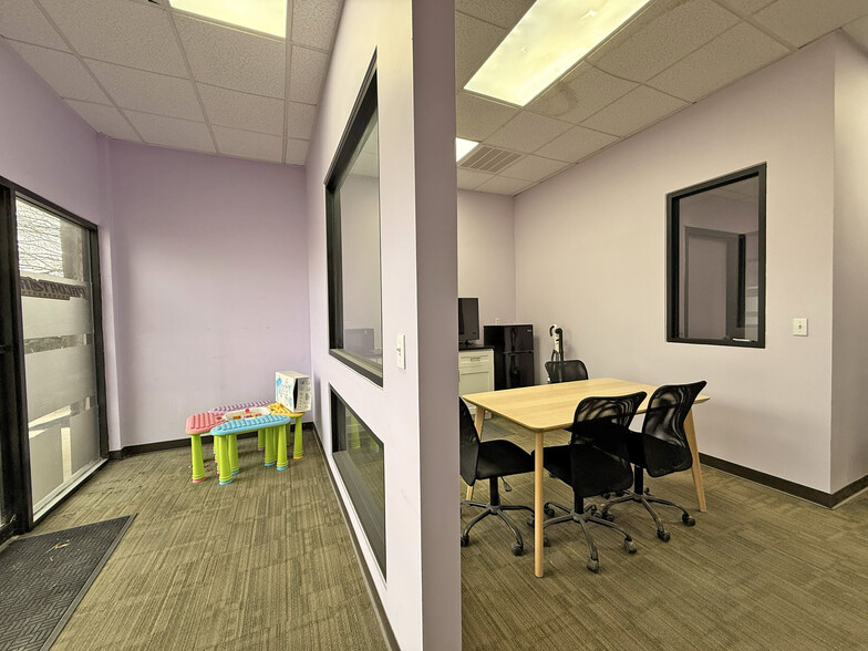 More Photos Of 75 E Jefryn Blvd, Deer Park Warehouse For Sale