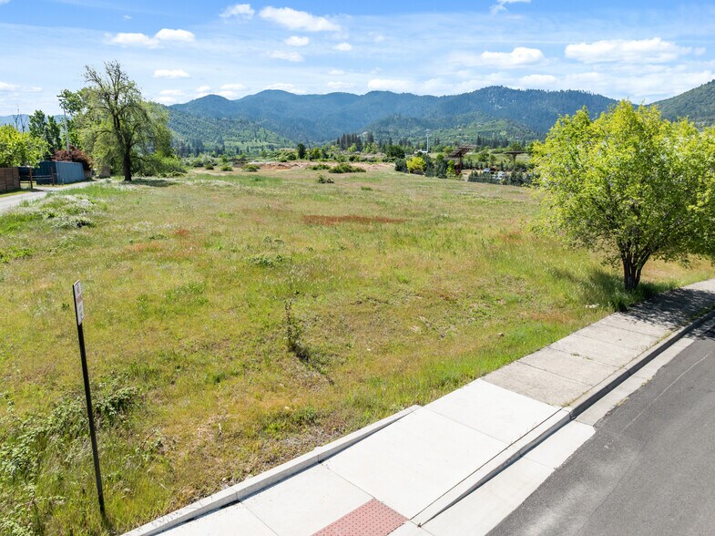 More Photos Of 799 Jefferson Ave, Ashland Land For Sale