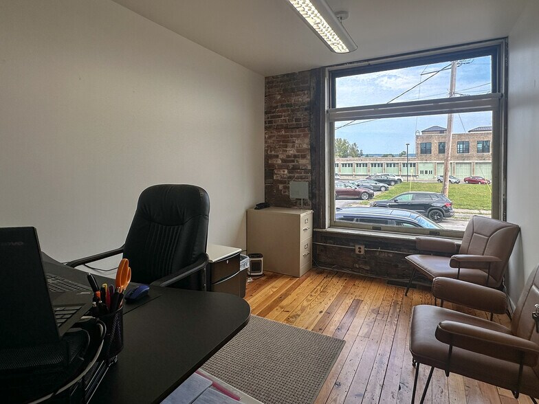 More Photos Of 412 Main St, Utica Warehouse For Lease