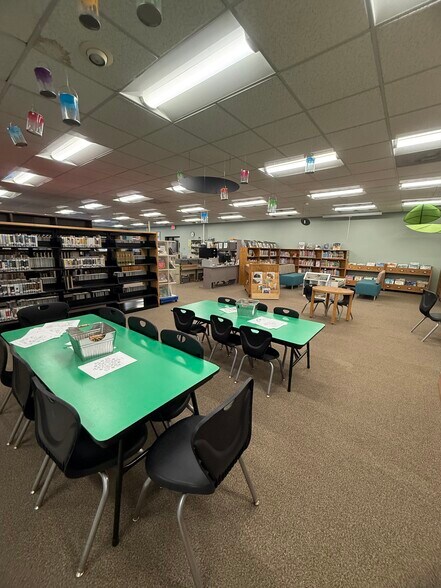 More Photos Of 122 E Lincoln Ave, Fall Creek Office For Sale