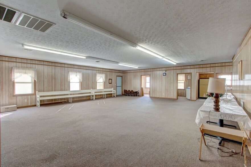 More Photos Of 490 Vickery St, Hartwell Religious Facility For Lease