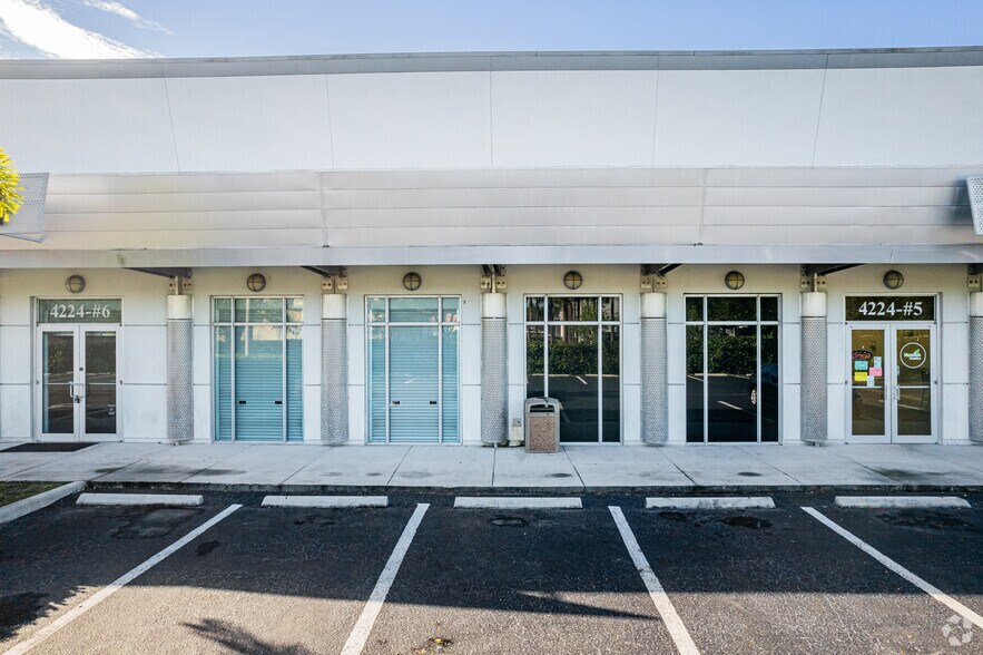 More Photos Of 4224 S Cleveland Ave, Fort Myers Unknown For Lease