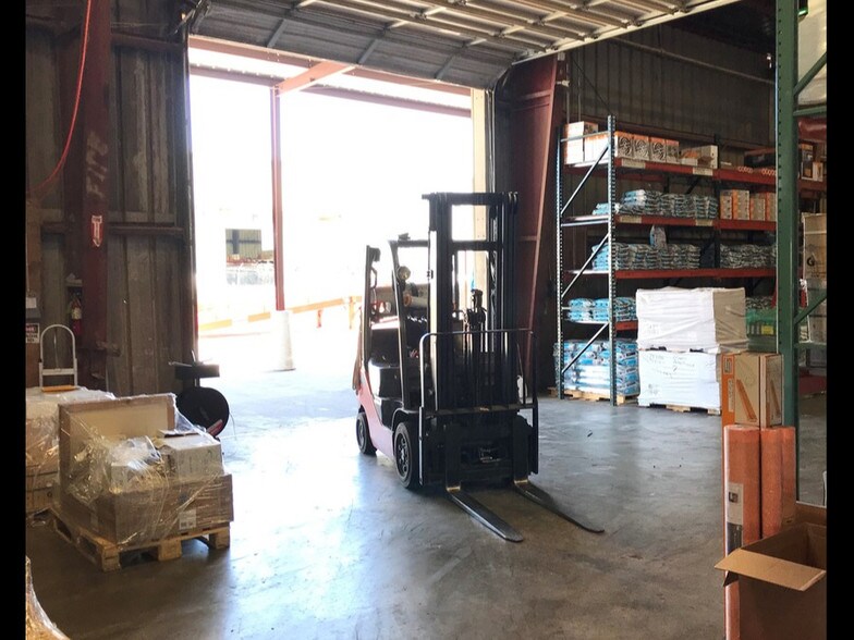 More Photos Of 11765 Darryl Dr, Baton Rouge Warehouse For Lease
