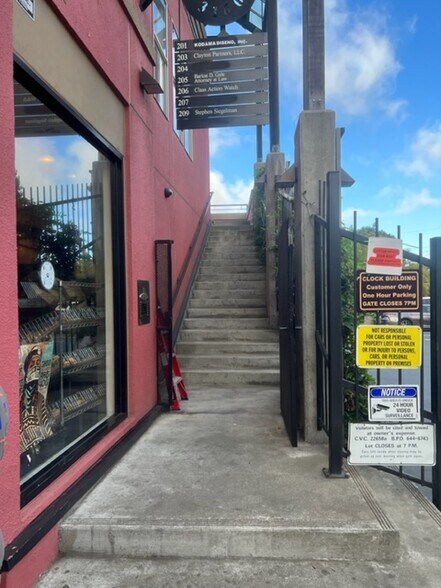 More Photos Of 3160-3190 College Ave, Berkeley Office For Lease