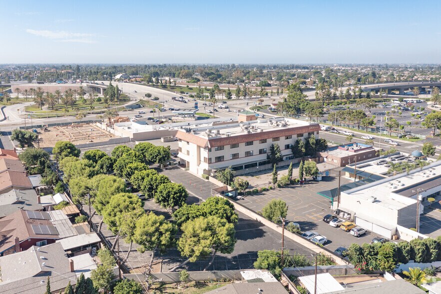 More Photos Of 1126 N Brookhurst St, Anaheim Office For Sale