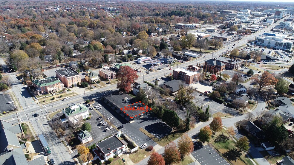 More Photos Of 1107 N Main St, High Point Storefront Retail Office For Lease
