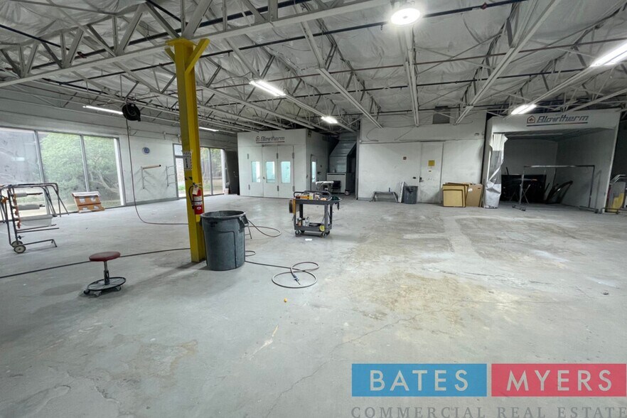 More Photos Of 8730 King George Dr, Dallas Service For Sale