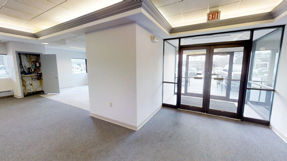 More Photos Of 20220 Center Ridge Rd, Rocky River Medical For Lease