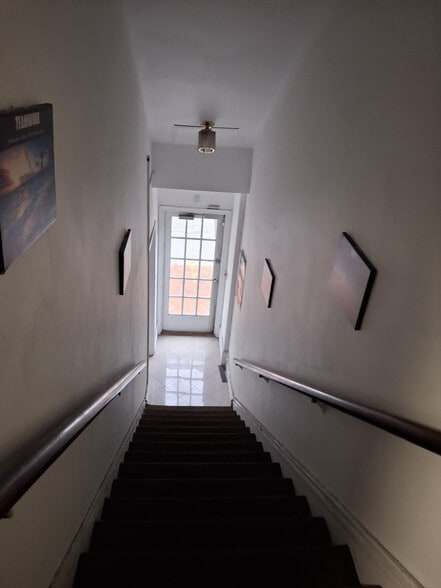 More Photos Of 315 N Charles St, Baltimore Office Residential For Sale