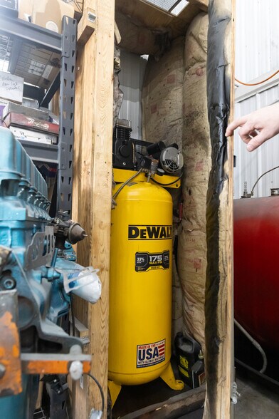 More Photos Of 2800 NY-49, West Monroe Auto Repair For Lease