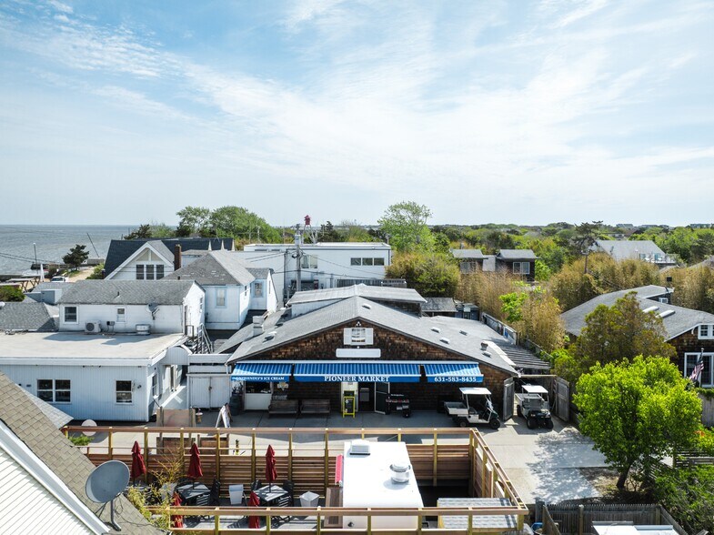 More Photos Of 21 Broadway ave, Fair Harbor Storefront Retail Residential For Sale