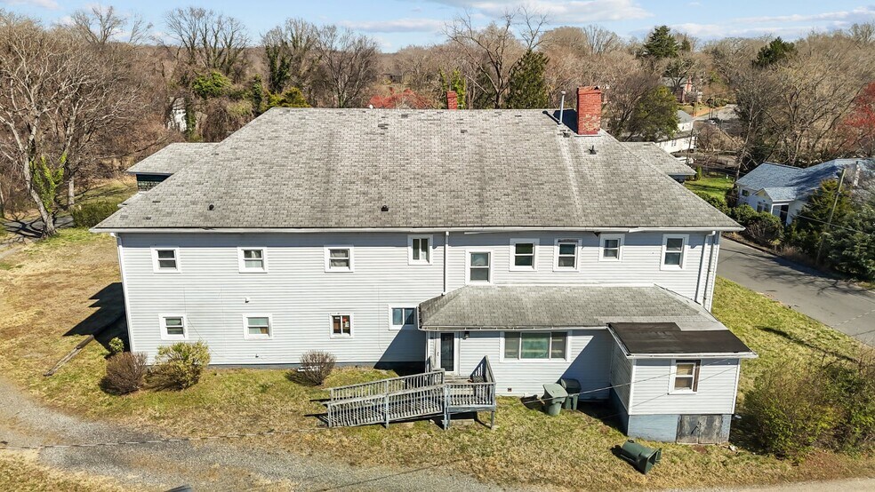 More Photos Of 421 Vine St, Eden Hotel For Sale