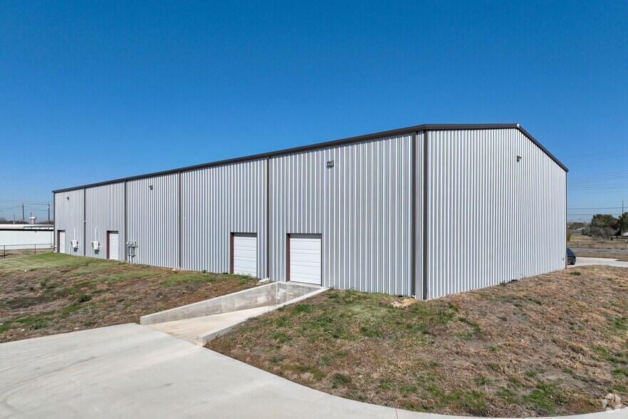More Photos Of 3044 Jessica Dr, Alvarado Industrial For Lease