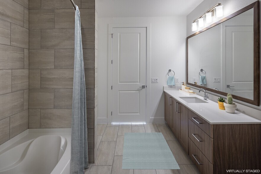 More Photos Of 1911 Philomena St, Austin Apartments For Lease