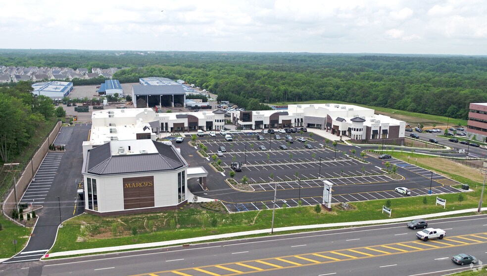 More Photos Of 10 America Ave, Lakewood Freestanding For Lease