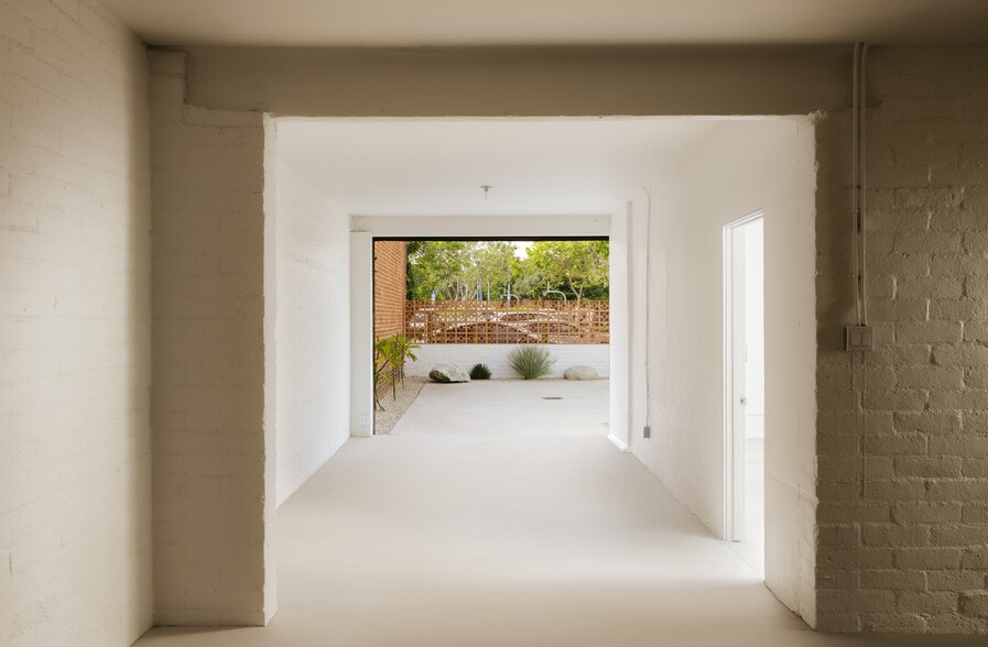 More Photos Of 2218 Pico Blvd, Santa Monica General Retail For Sale