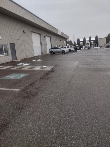 More Photos Of 80 E Wilbur Ave, Coeur d'Alene Service For Lease