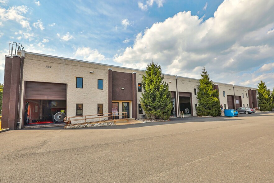 More Photos Of 5 Ilene Ct, Hillsborough Unknown For Lease