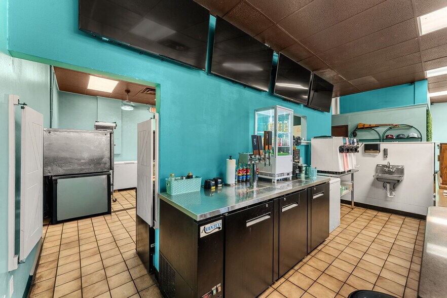 More Photos Of 1592 Jimmy Buffet Mem Hwy, Satellite Beach Office Residential For Sale