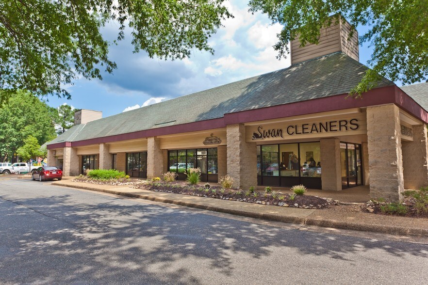 More Photos Of 240 McLaws Cir, Williamsburg General Retail For Lease