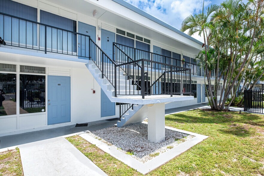 More Photos Of 3870 N Andrews Ave, Oakland Park Apartments For Sale