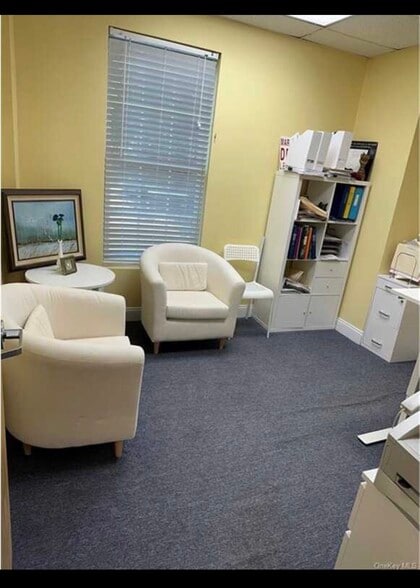 More Photos Of 275 N Middletown Rd, Pearl River Medical For Lease