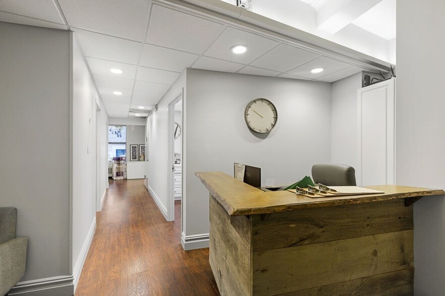 More Photos Of 9 Prospect Park W, Brooklyn Apartments For Sale