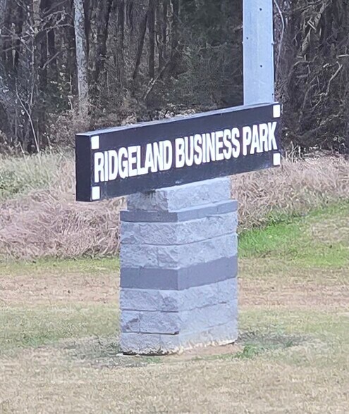 Primary Photo Of 19 Hannah Way, Rossville Flex For Lease