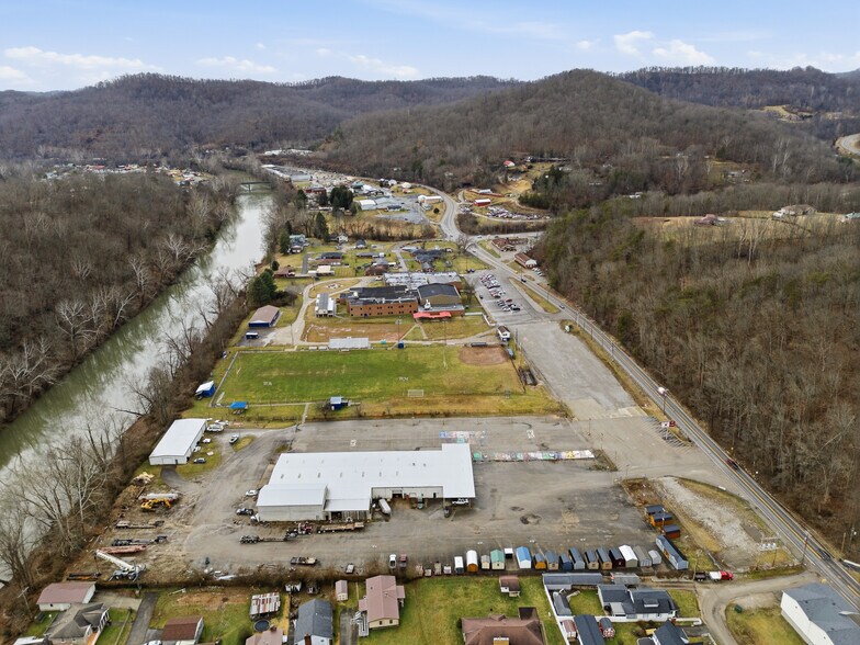 More Photos Of 5100 Elk River Rd N, Elkview Flex For Sale