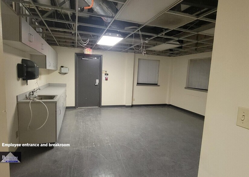 More Photos Of 3530 Industrial Ave, Joplin Warehouse For Lease