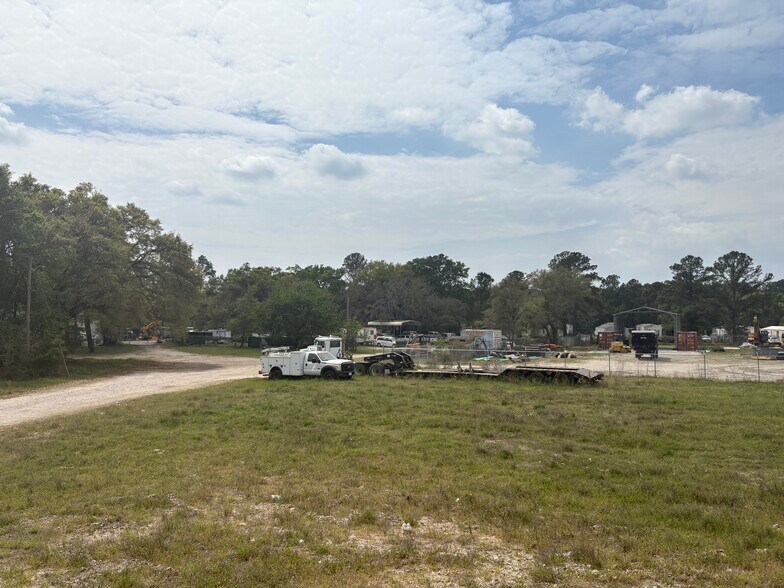 More Photos Of 40 Shanklin Rd, Beaufort Warehouse For Sale