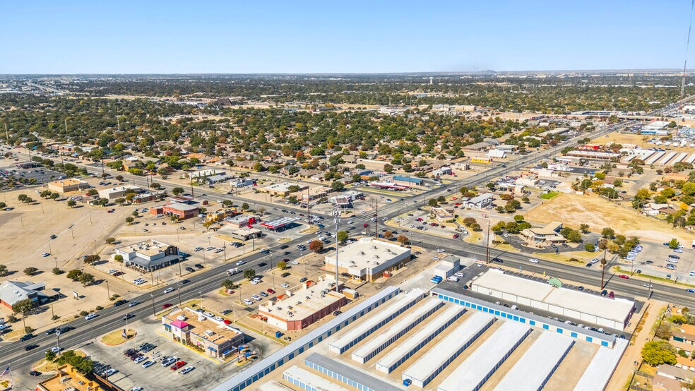 More Photos Of 2417 82nd St, Lubbock Drugstore For Sale