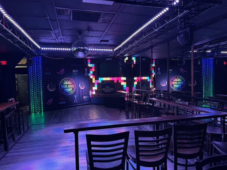 More Photos Of 953 E Sahara Ave, Las Vegas Storefront For Sale