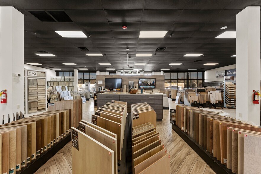 More Photos Of 1166 S Sage Dr, Cedar City Storefront For Sale