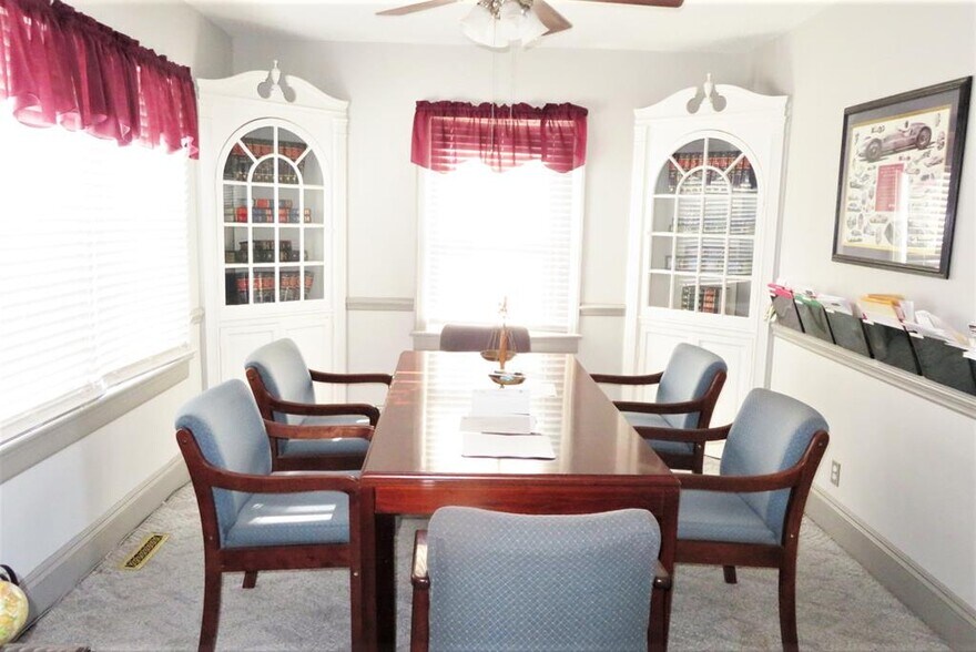 More Photos Of 709 Julian R Allsbrook Hwy, Roanoke Rapids Office For Sale