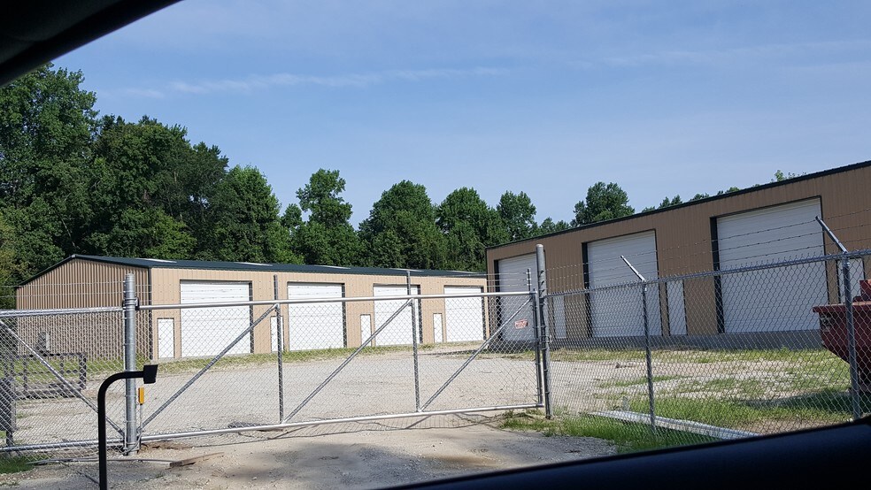 Primary Photo Of 878 Simpson St, Simpson Warehouse For Lease