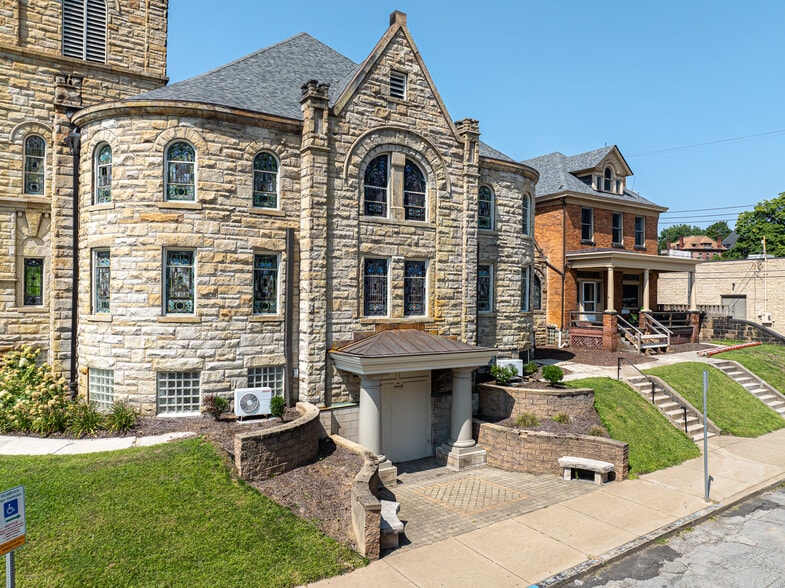 More Photos Of 486 S Graham St, Pittsburgh Religious Facility For Sale