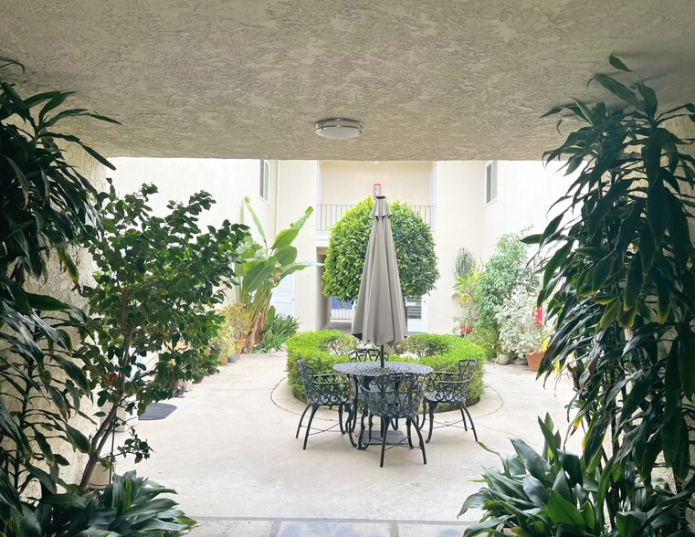 More Photos Of 4300 Tujunga Ave, Studio City Apartments For Sale